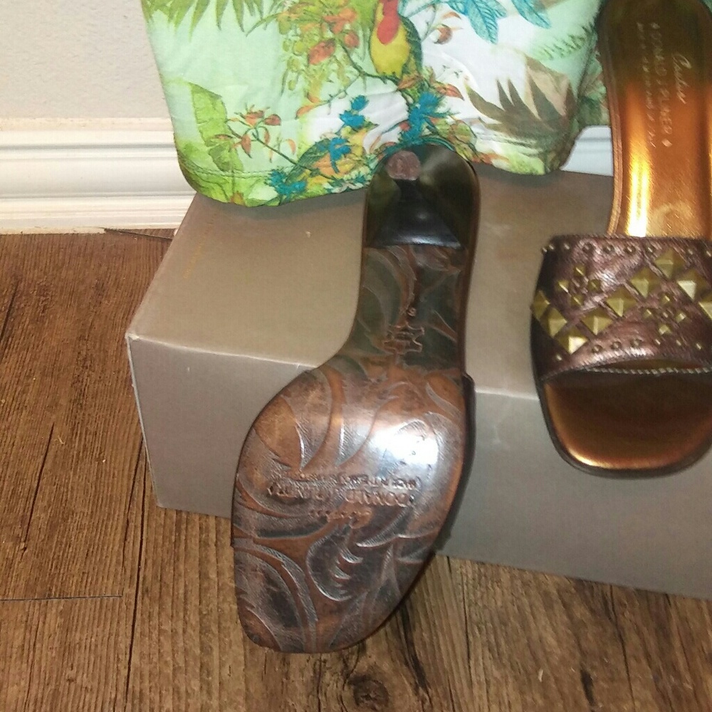 Shoes - Picture 2 of 2